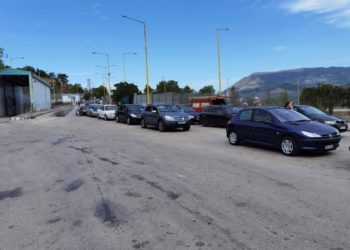 Sërish radhë në Kakavijë, grekët nxjerrin një urdhër të ri për emigrantët