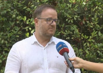 Lajm i mirë për emigrantët në Greqi, ja si do të pajisen me pasaportë për vetëm 15 ditë (VIDEO)