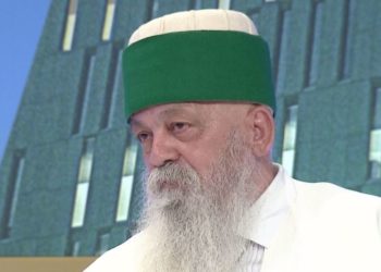 Baba Mondi: Kush e ka gruan të mirë, është i ngrënë e është i pirë. 50% e shqiptarëve janë bektashinj, politika gënjen