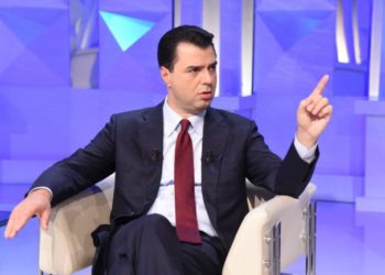 Basha ‘hap thesin’ e premtimeve: Me qeverinë e PD-së, shtresa e mesme do marrë 1 milion lekë në muaj