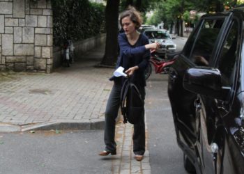 Ministrja e Arsimit drejt largimit: Nuk do jem më në Qeveri dhe Shqipëri, kam njoftuar dhe Ramën