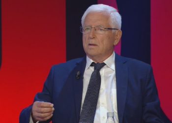 Neritan Cekaj preket nga Covid, por refuzon të shtrohet në spital