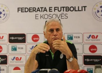 Bernard Challandes paralajmëron ndryshim taktikash për Greqinë