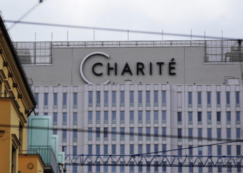 Rikuperohet Navalny, opozitari rus largohet nga spitali “Charite” në Berlin