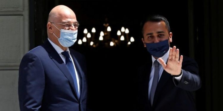 Ministri i Jashtëm grek: Do arrijmë një marrëveshje me Shqipërinë për detin