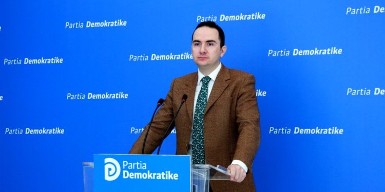 PD: Rama është armiku i bizneseve, ne do të mbajmë shënim emrat e atyre që sot gjezdisin me bllok në dorë