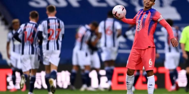 Chelsea me dy fytyra, turpërohet në pjesën e parë dhe rikuperon 3 gola për një barazim ndaj WBA