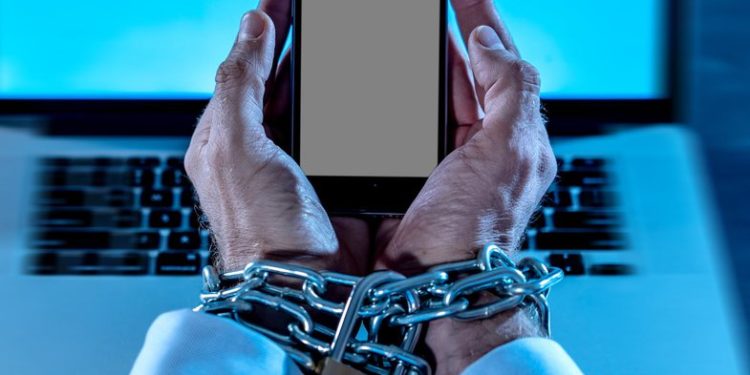 ‘The Social Dilemma’, dokumentari i frikshëm që duhet parë patjetër, tregon anën e errët të rrjeteve sociale që përdorim përditë