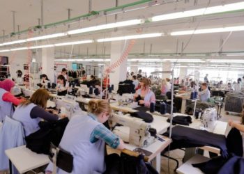 Gjirokastër, ‘plas’ Covid në një fasoneri, 4 të prekur