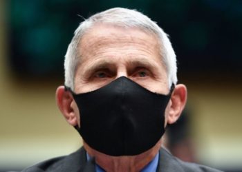 Mjeku amerikan: Ruani qetësinë, normaliteti rikthehet në fund të vitit 2021