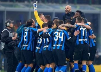 Inter mes merkatos/ Darmian, Smalling dhe Kante