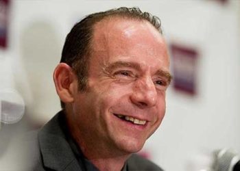 Fitoi betejën me virusin HIV, por ndërron jetë nga një tjetër sëmundje e rëndë