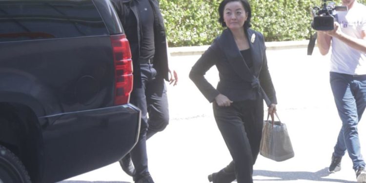 Si “përkthehet” politikisht qëndrimi i Yuri Kim për Edi Ramën dhe Lulzim Bashën