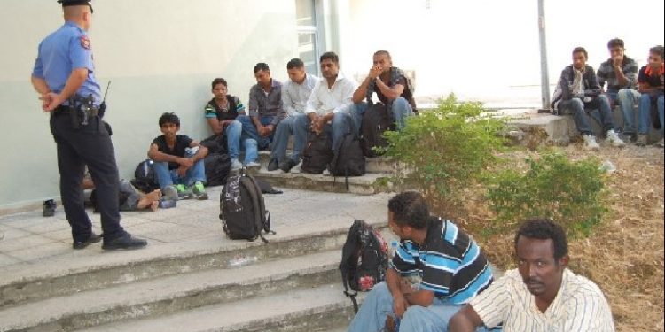 Kapen 12 shtetas sirianë të paligjshëm në Gjirokastër, në kërkim trafikanti