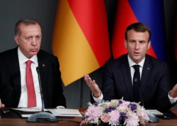 Erdogan thumbon Makronin: “Franca udhëhiqet nga një i paaftë”