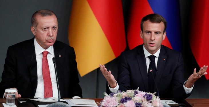 Erdogan thumbon Makronin: “Franca udhëhiqet nga një i paaftë”
