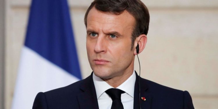 Macron: Duhet të marrim masa të reja për COVID-19