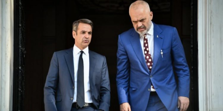 Prapaskenat për detin/ Greqia do të arrijë sa më parë marrëveshje me Shqipërinë, për t’i çuar mesazh Turqisë