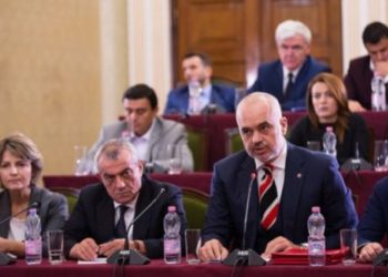 Rama takon drejtuesit politik të PS në qarqe, objektivi për 74 mandate deputetësh