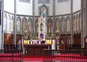 Seul/ Autoritetet padisin kishën për përhapjen e COVID-19