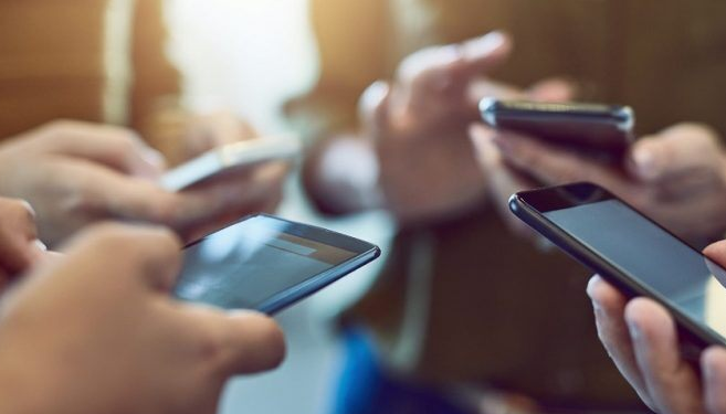 Jeni të varur nga celulari? Ja si ta mësoni