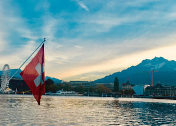 Zvicra heq karantinën për qytetarët nga Kosova