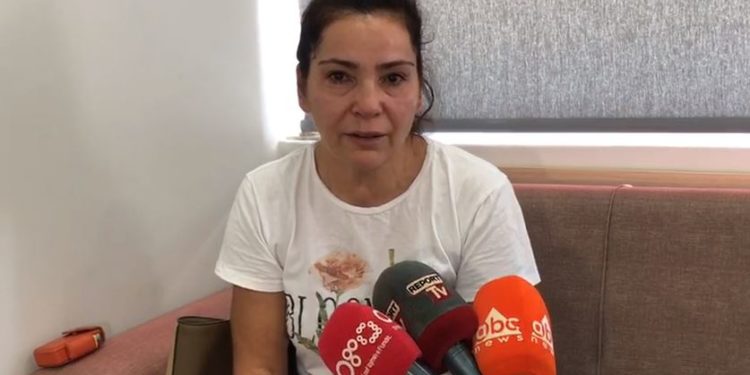 Detaje nga plagosja e përmbaruesit në Sarandë/Bashkëshortja e autorit tregon sherrin: “Na provokuan” (VIDEO)