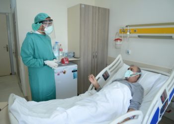 Francë/ Mbi 10 000 raste me COVID-19