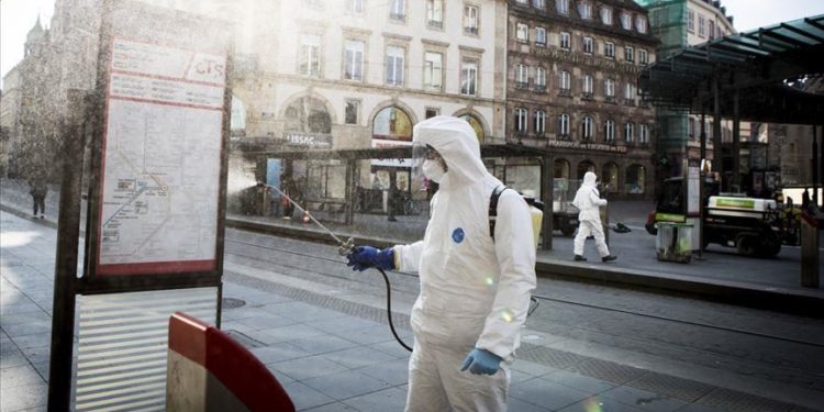 Pas Gjermanisë, edhe Franca i rikthehet izolimit