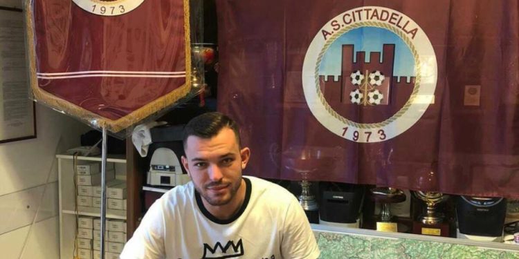 Klubi italian i futbollit A.S Cittadella bën goditjen, blindon portën me gardianin shqiptar Elhan Kastrati