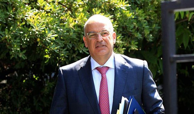 Ministri i Jashtëm grek viziton nesër Tiranën, ja çfarë pritet të diskutohet