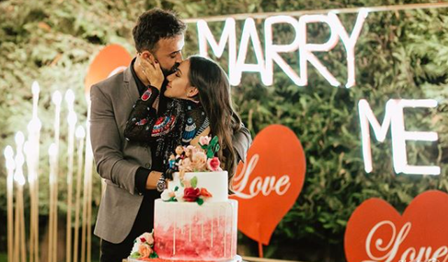 Dasëm në horizont/Moderatorja shqiptare thotë “Po” në festimet e ditës së lindjes