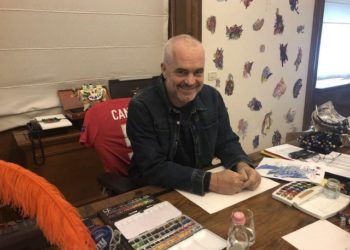 Aktori i njohur francez anashkalon pyetjen për Macron, flet për simpatinë ndaj Edi Ramës