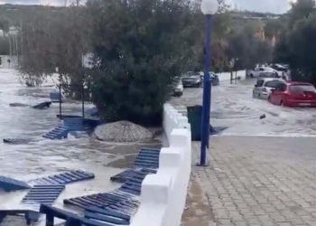 Tërmeqi i fuqishëm, cunam i vogël në detin Egje, jepet alarmi edhe në Mesdhe (FOTO)