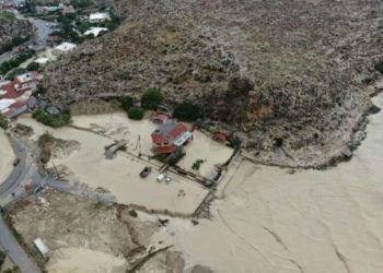 Moti i keq në Greqi/ Përmbyten rrugët, ndërpritet energjia elektrike