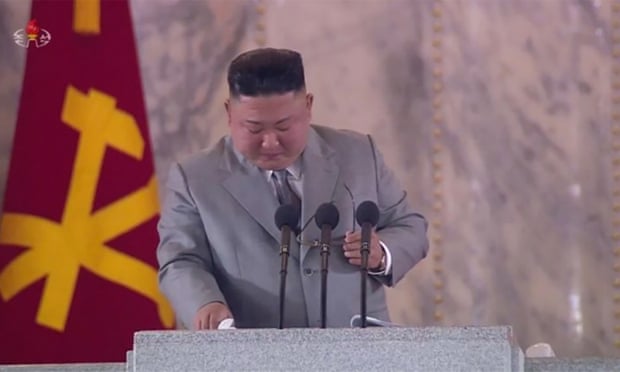 Kim Jong-un pranon dështimin e tij dhe shpërthen në lot
