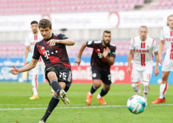 Bayerni fiton me vuajtje; Dortmundi i falet Hummels