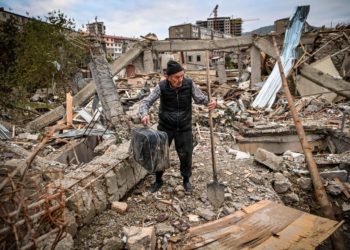 Vijojnë sulmet mes Armenisë dhe Azerbajxhanit, gjatë natës bombardohen zonat civile