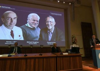 Nobelin në mjekësi e marrin zbuluesit e hepatitit C