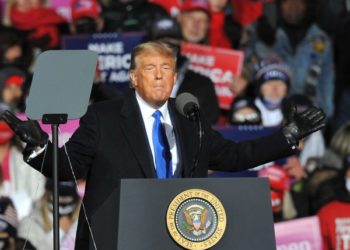 Trump “mburret” me Marrëveshjen Kosovë-Serbi: U deshën 20 minuta, ata kanë luftuar për 400 vjet