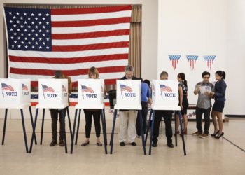 Rekord në historinë e zgjedhjeve në SHBA, 70 milionë amerikanë kanë votuar deri sot