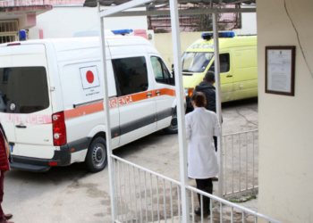 Mbyllet qendra Shëndetësore në Sarandë, mjekja rezulton pozitive me COVID