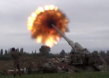 Tre ditë pas shpalljes së armëpushimit/ Vijojnë luftimet në Nagorno Karabak