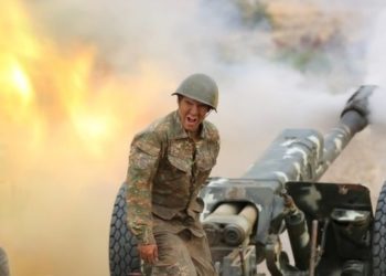 Harrohet armëpushimi/ Vijojnë bombardimet në Nagorno-Karabak