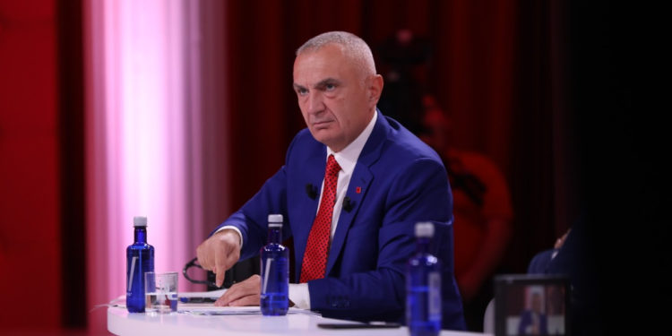 Meta: Oligarkët kanë 20 vjet që bëjnë pallë në Shqipëri, më 25 prill do shembet regjimi i tyre