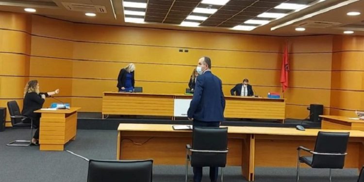 Vettingu, shkarkohet zyrtari i lartë i Gardës