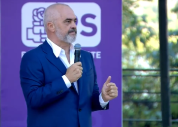 Rama tallet keq me Bashën: Luli është çun shumë i mirë, por a ka një shqiptar që po të ketë hall natën e merr në telefon?