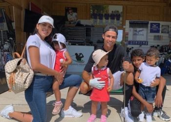 Ronaldo pozitiv me COVID-19, ja ku po qëndrojnë Georgina me katër fëmijët