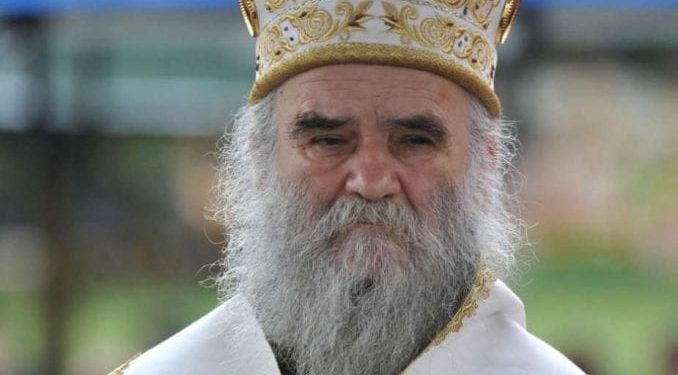 Shtrohet me urgjencë në spital kreu i Kishës Serbe në Mal të Zi pas infektimit me COVID-19