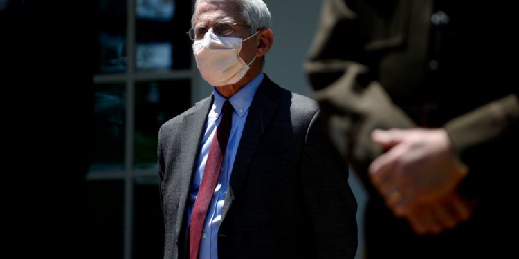 Anthony Fauci: Vaksinën kundër COVID-19 do ta kemi në dhjetor